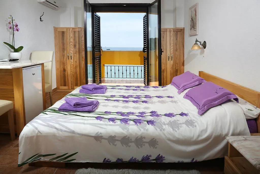 Rooms Figarola Rovinj 3*,  Hırvatistan